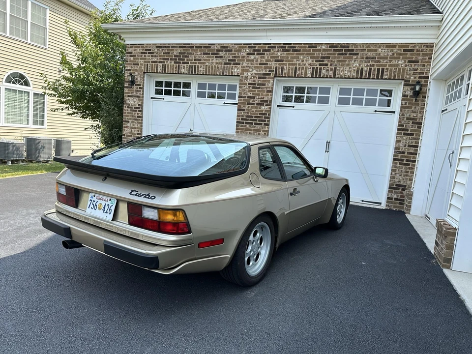 1986 Porsche 944 Turbo - Image 17 of 31