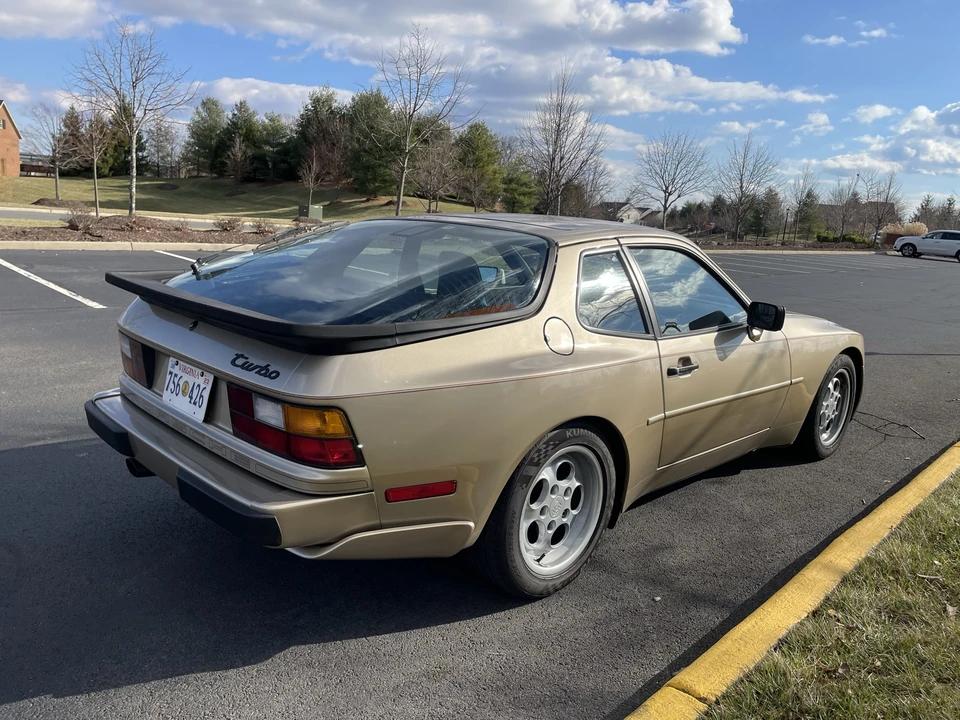 1986 Porsche 944 Turbo - Image 8 of 31