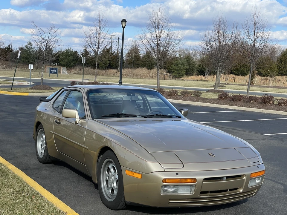 1986 Porsche 944 Turbo - Image 10 of 31