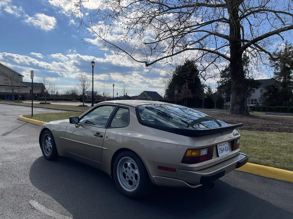 1986 Porsche 944 Turbo - Image 6 of 31