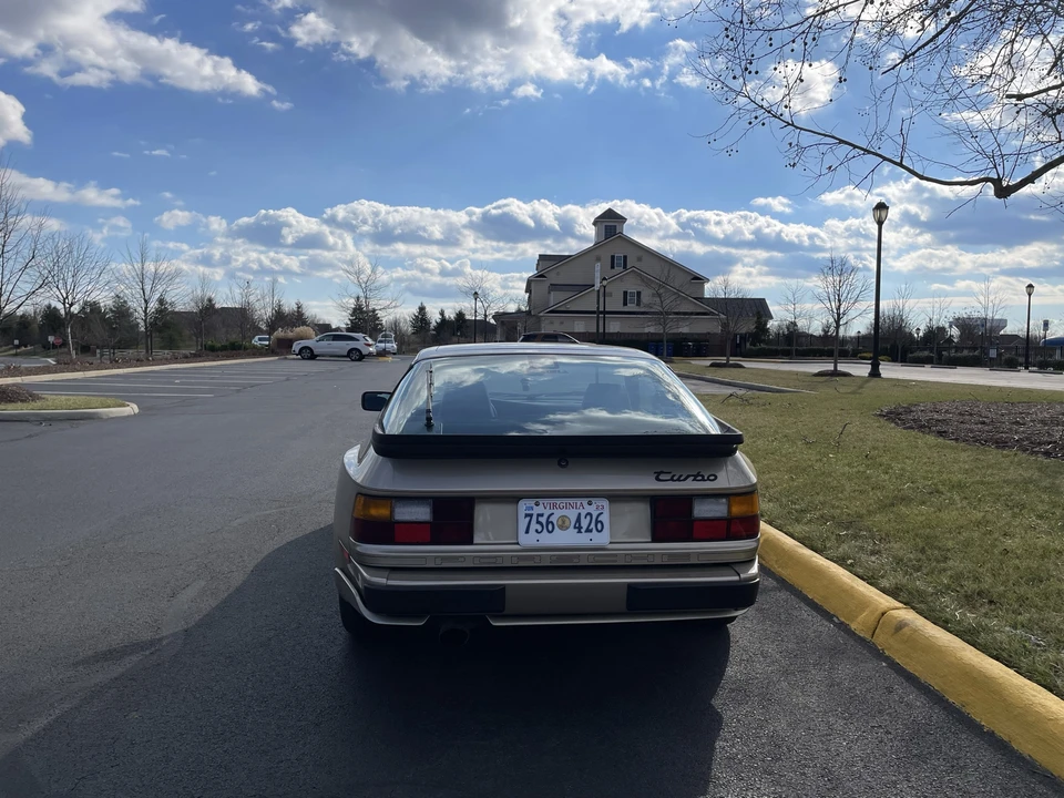 1986 Porsche 944 Turbo - Image 7 of 31