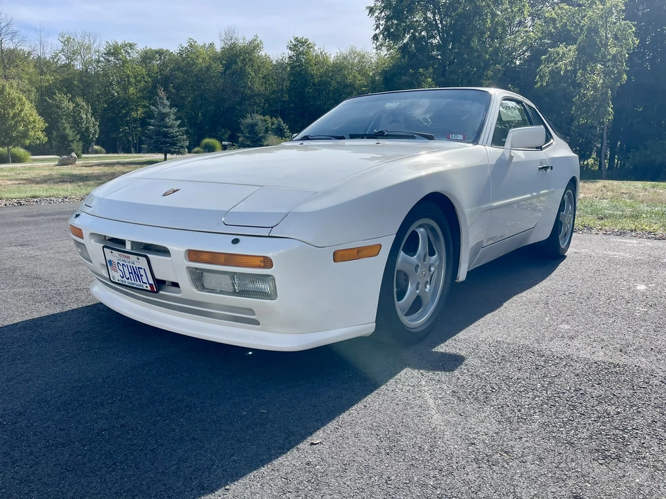 1986 Porsche 944 Turbo - Image 2 of 31