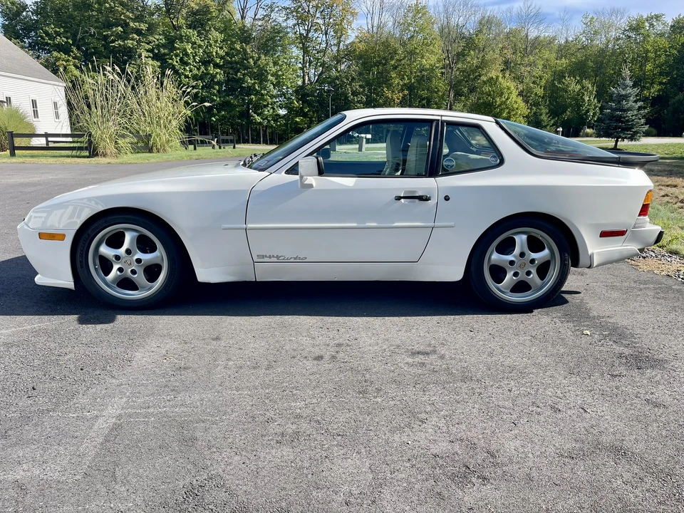 1986 Porsche 944 Turbo - Image 3 of 31