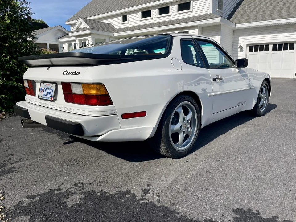 1986 Porsche 944 Turbo - Image 5 of 31