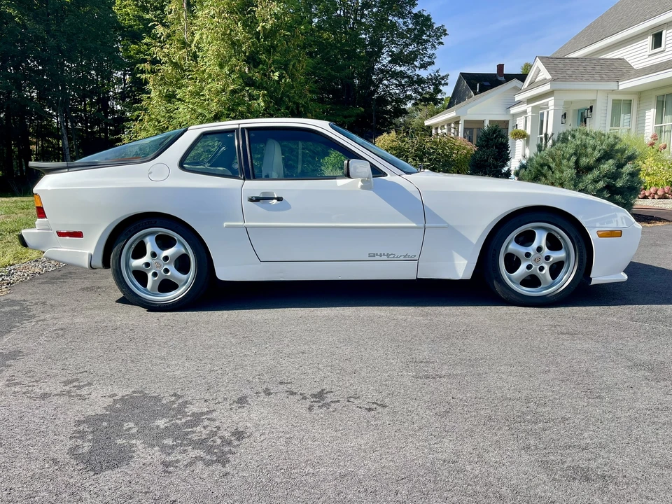 1986 Porsche 944 Turbo - Image 6 of 31