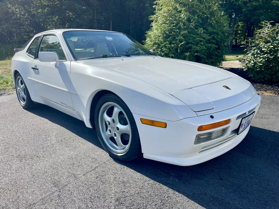 1986 Porsche 944 Turbo - Image 7 of 31