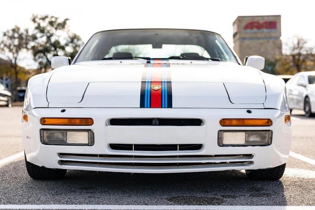 1986 Porsche 944 Turbo - Image 2 of 31
