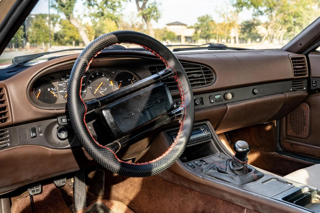 1986 Porsche 944 Turbo - Image 23 of 31