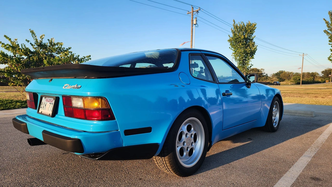 1986 Porsche 944 Turbo - Image 12 of 31