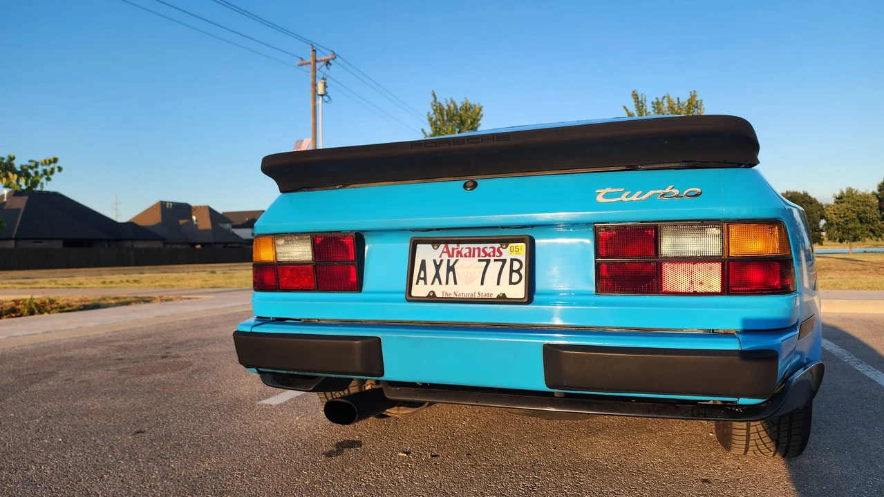 1986 Porsche 944 Turbo - Image 11 of 31