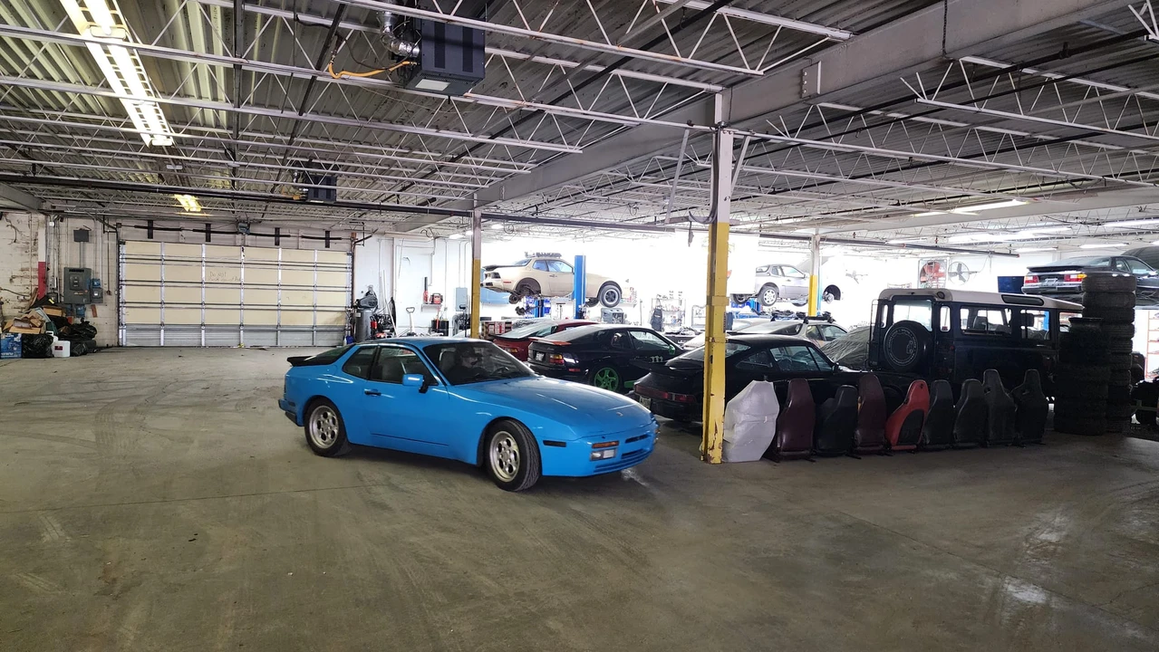 1986 Porsche 944 Turbo - Image 29 of 31