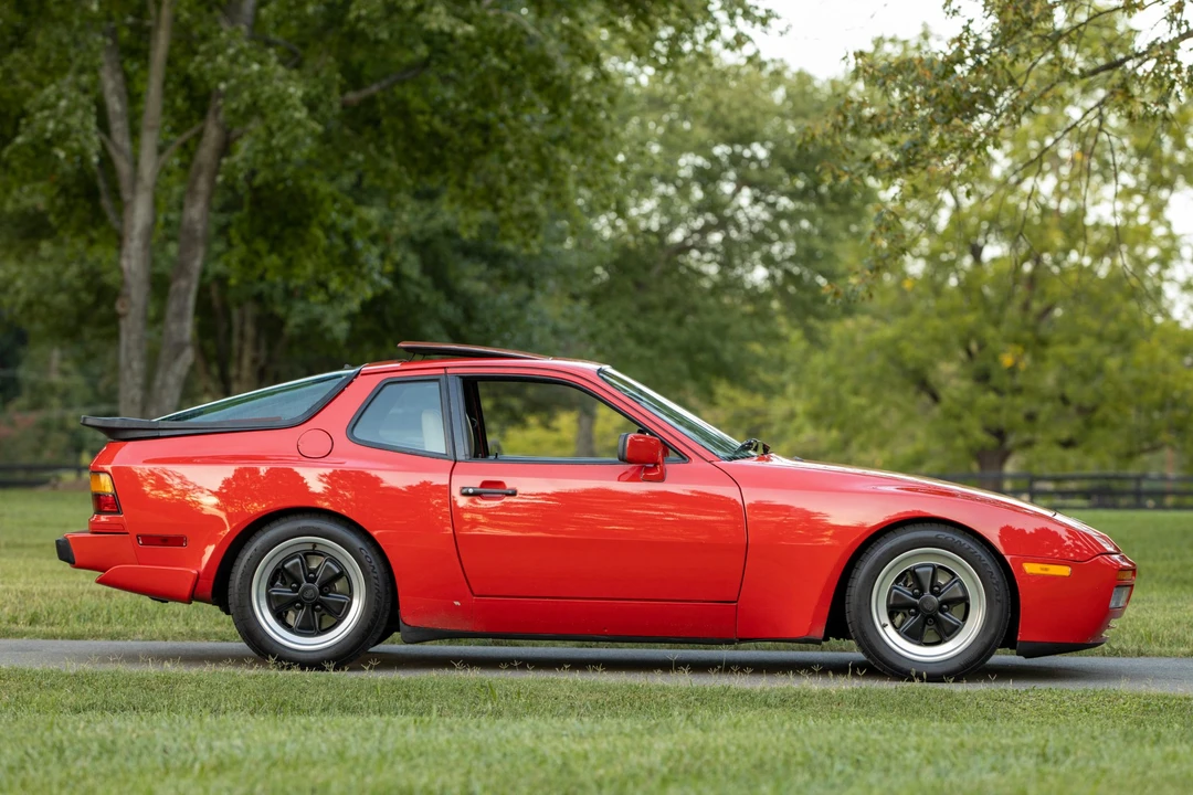 1986 Porsche 944 Turbo - Image 8 of 31