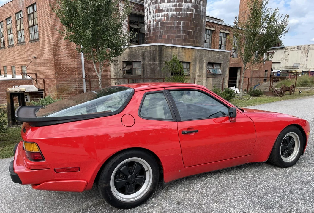 1986 Porsche 944 Turbo - Image 28 of 31
