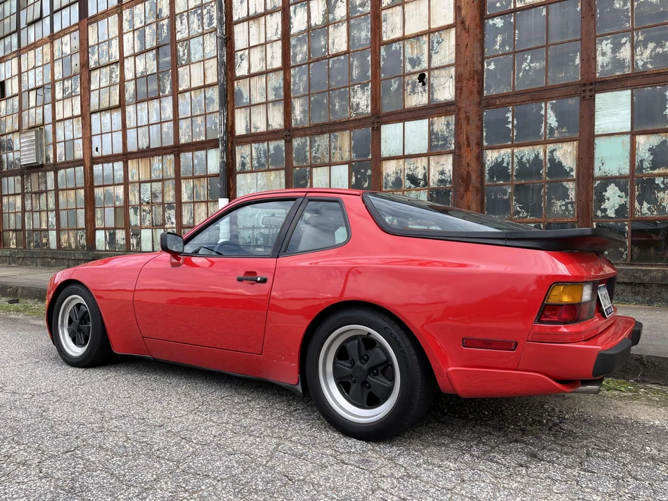 1986 Porsche 944 Turbo - Image 9 of 31