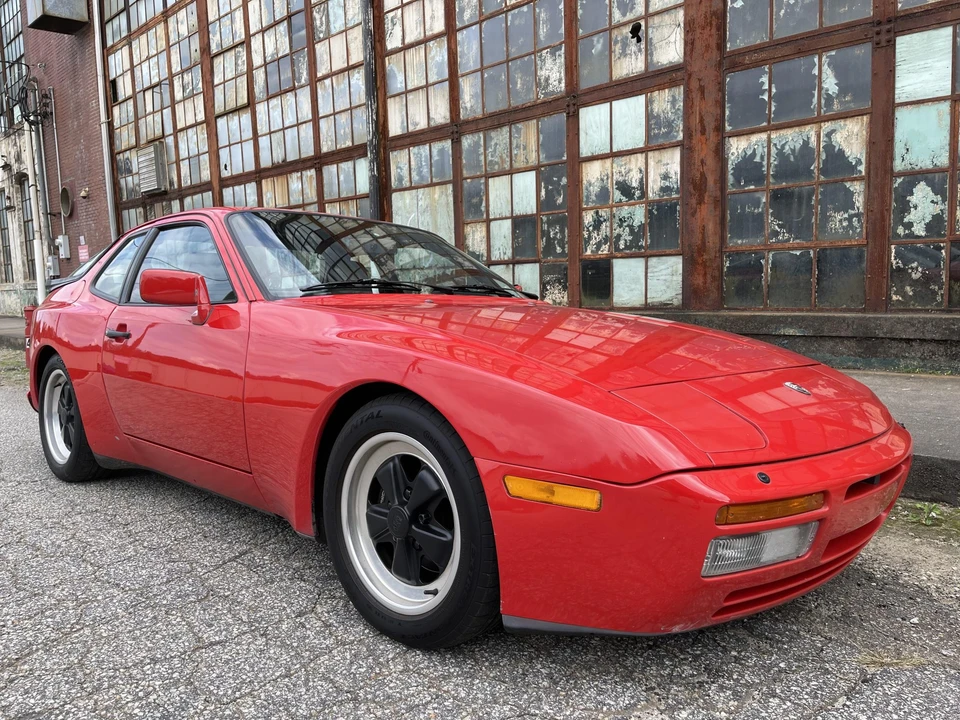 1986 Porsche 944 Turbo - Image 2 of 31