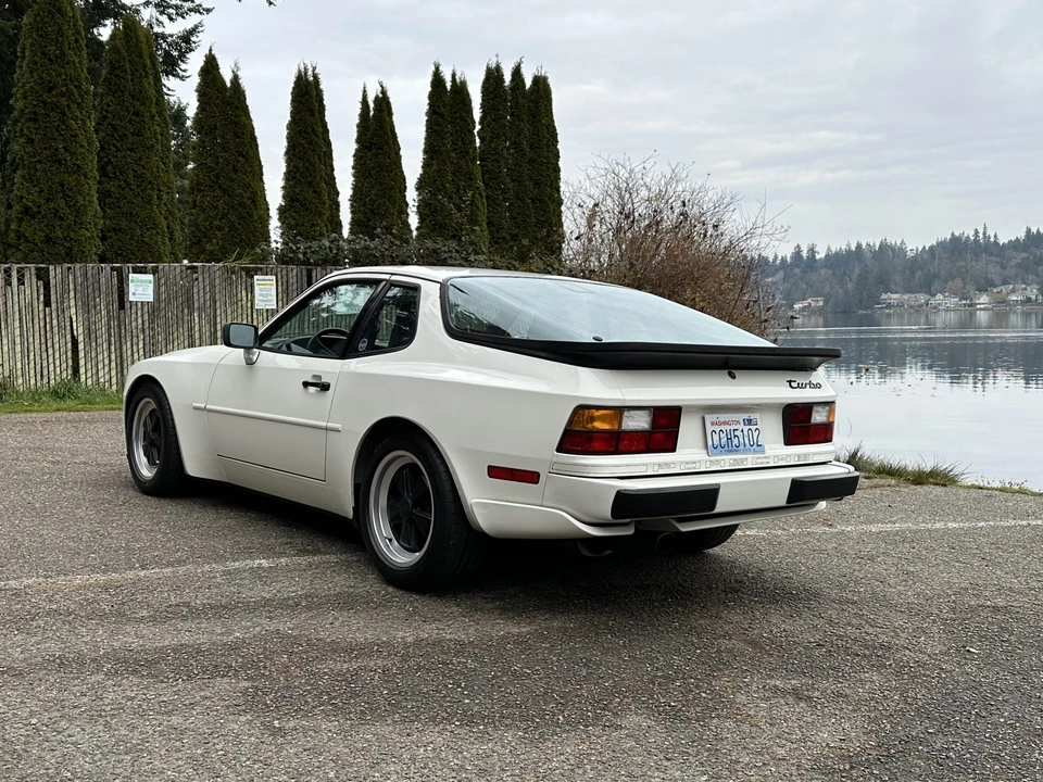 1986 Porsche 944 Turbo - Image 23 of 31