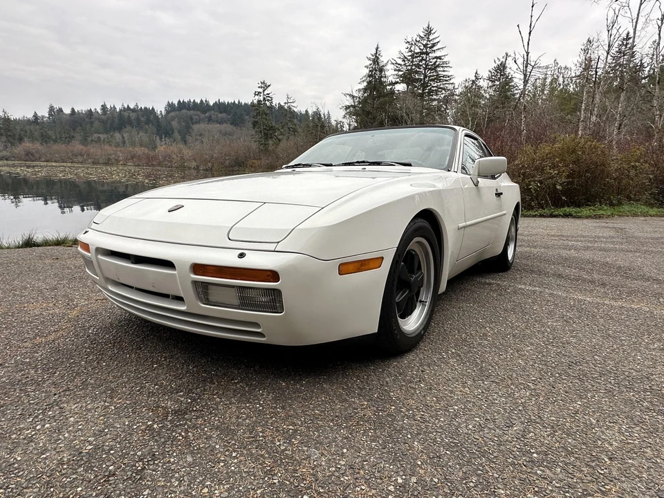 1986 Porsche 944 Turbo - Image 16 of 31