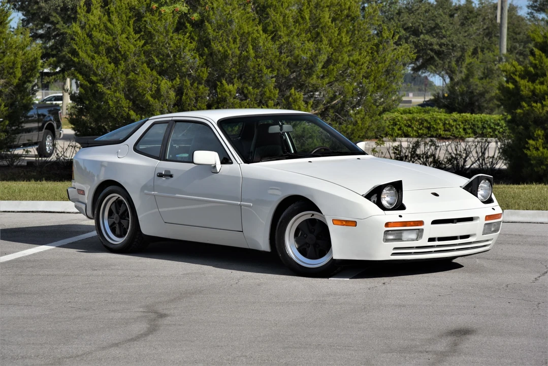 1986 Porsche 944 Turbo - Image 14 of 31