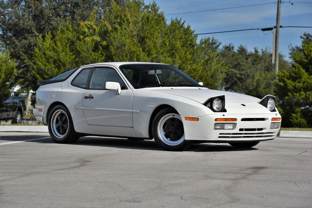 1986 Porsche 944 Turbo - Image 13 of 31