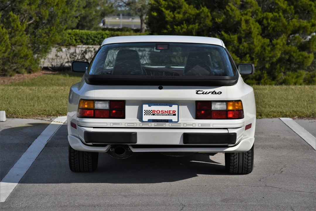 1986 Porsche 944 Turbo - Image 8 of 31