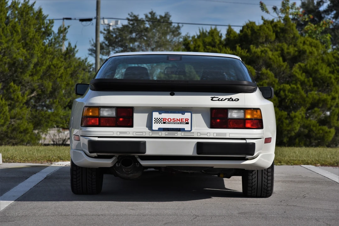 1986 Porsche 944 Turbo - Image 9 of 31