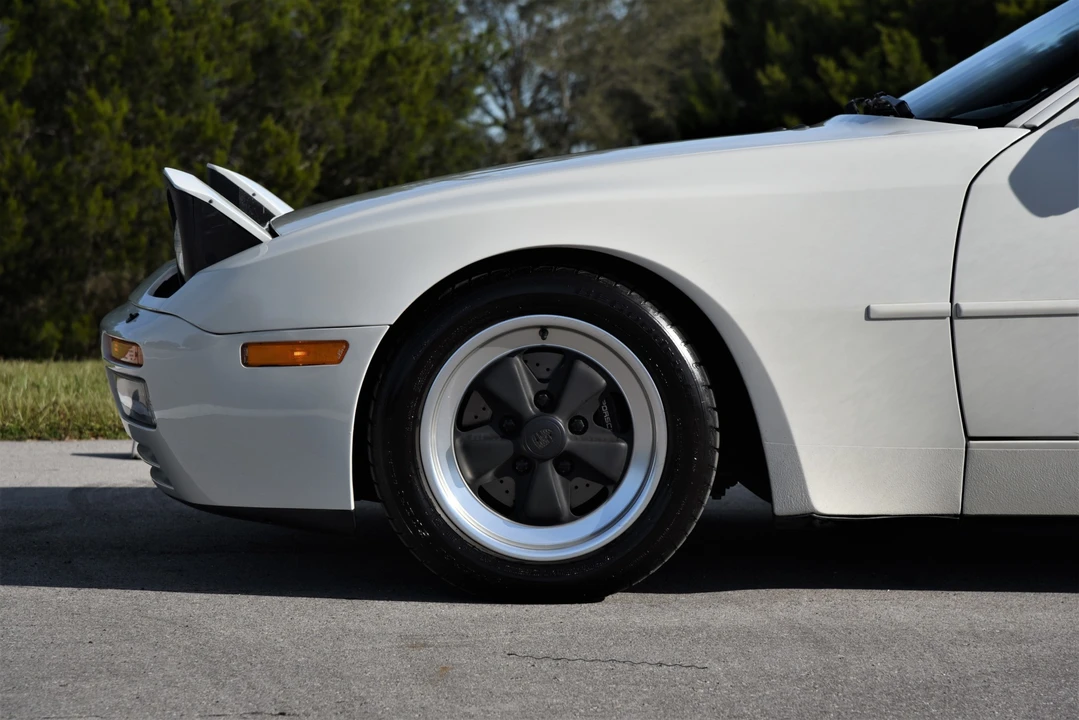 1986 Porsche 944 Turbo - Image 23 of 31