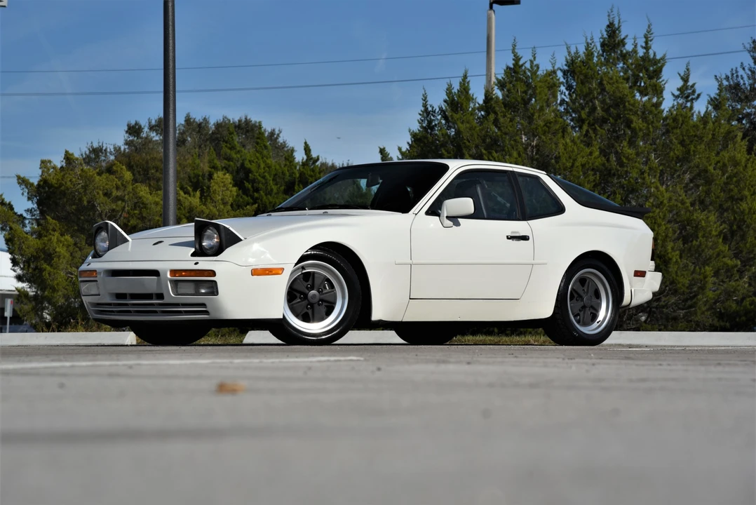 1986 Porsche 944 Turbo - Image 4 of 31