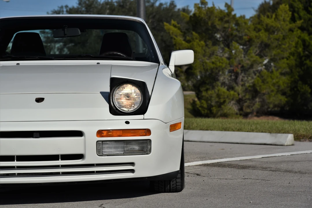 1986 Porsche 944 Turbo - Image 19 of 31