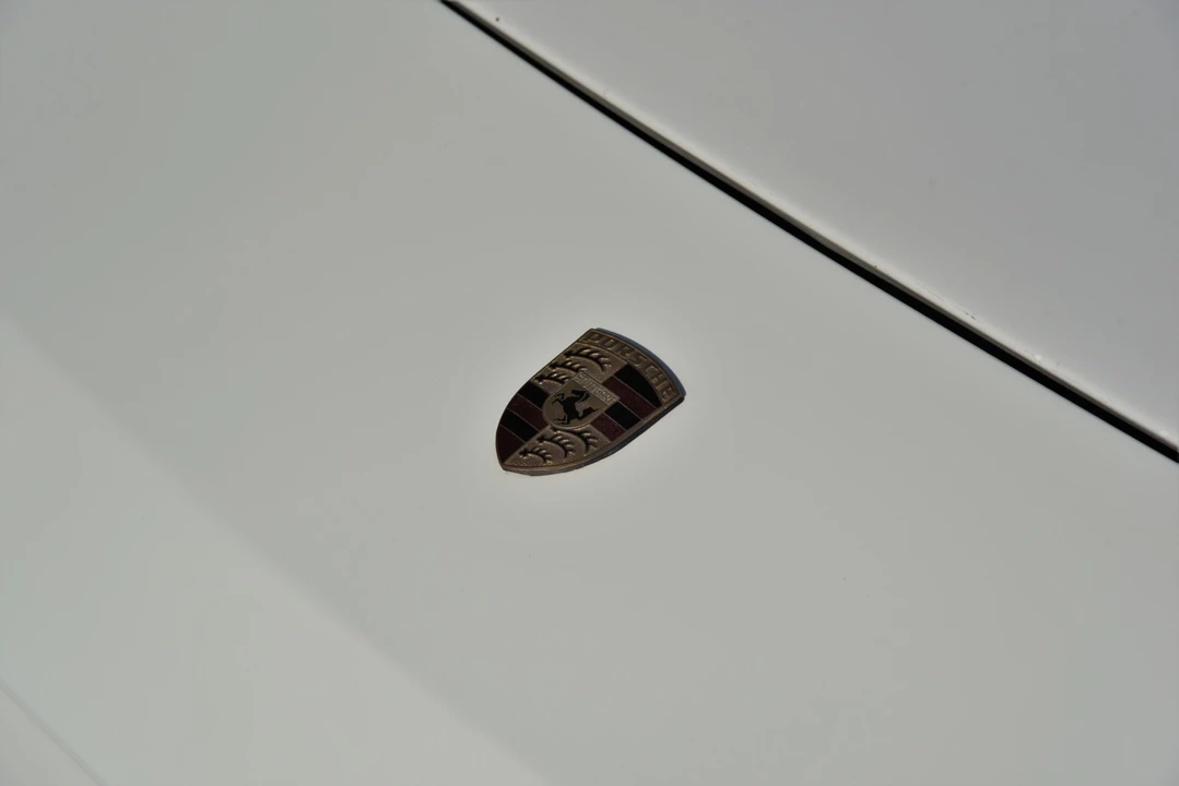 1986 Porsche 944 Turbo - Image 18 of 31