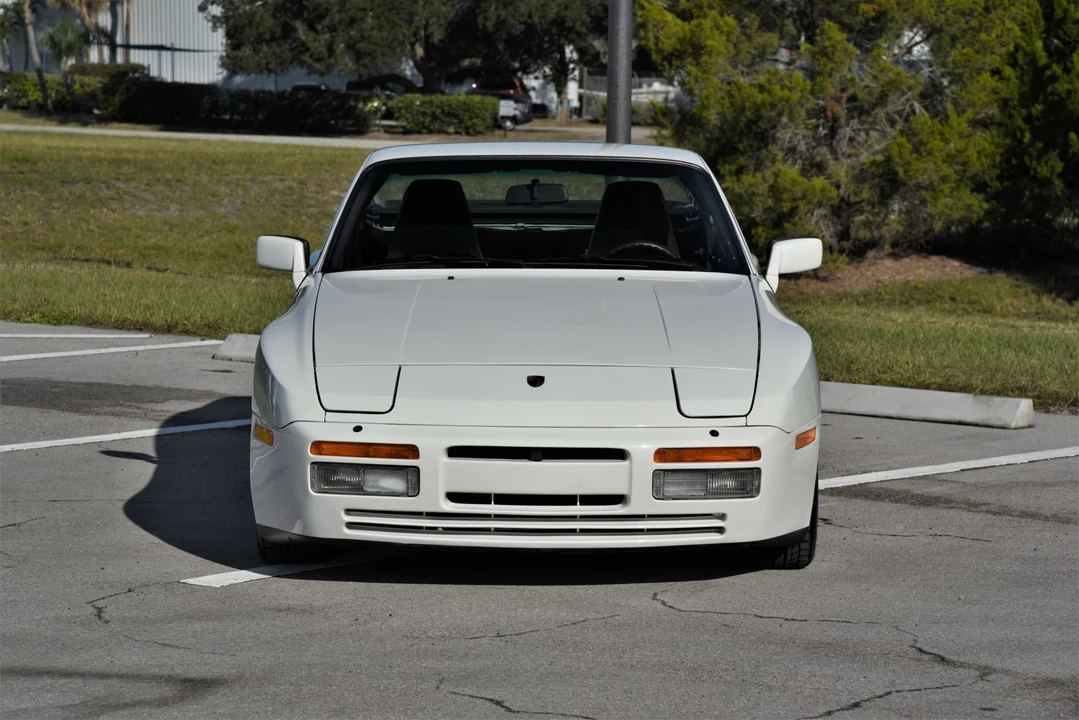 1986 Porsche 944 Turbo - Image 15 of 31