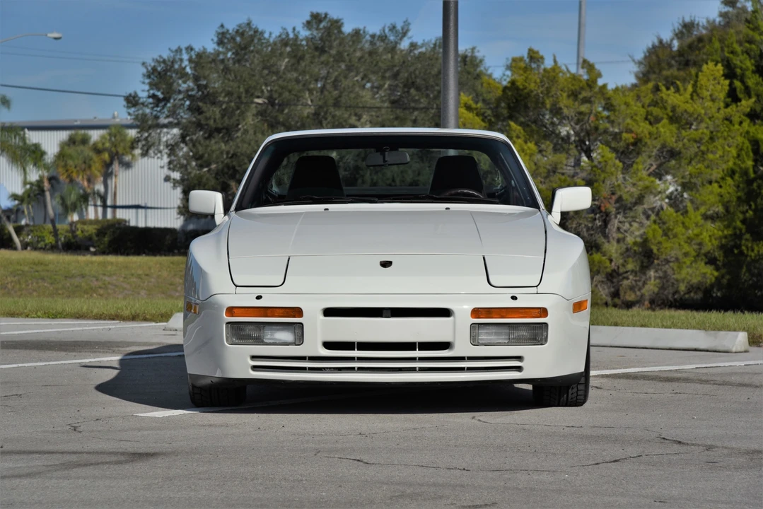 1986 Porsche 944 Turbo - Image 16 of 31