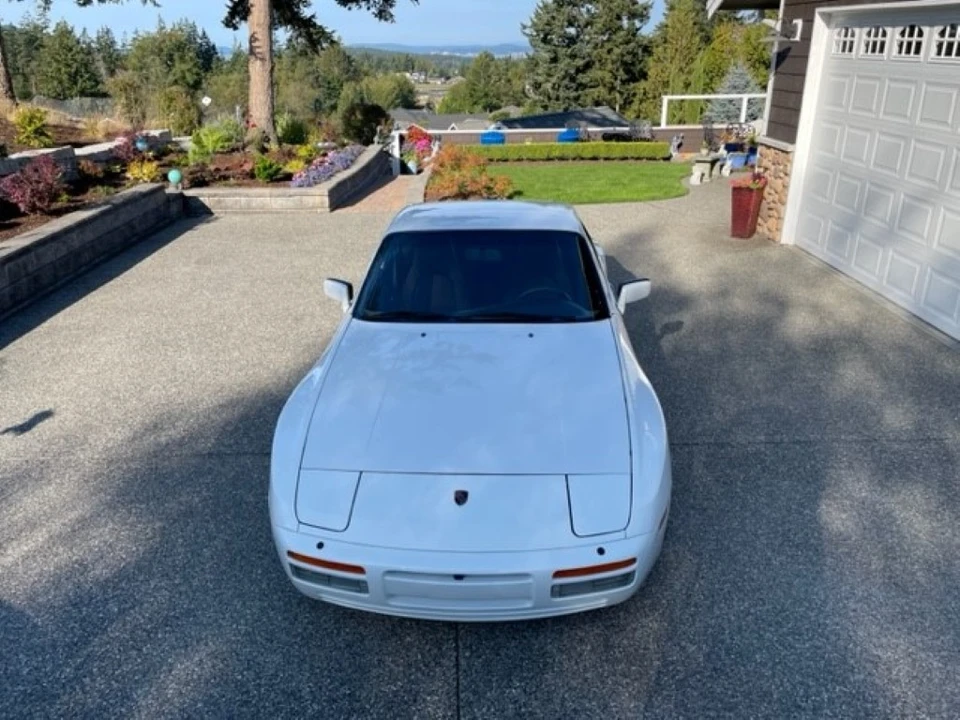 1986 Porsche 944 Turbo - Image 2 of 31