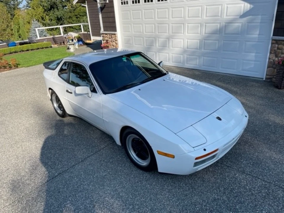 1986 Porsche 944 Turbo - Image 9 of 31