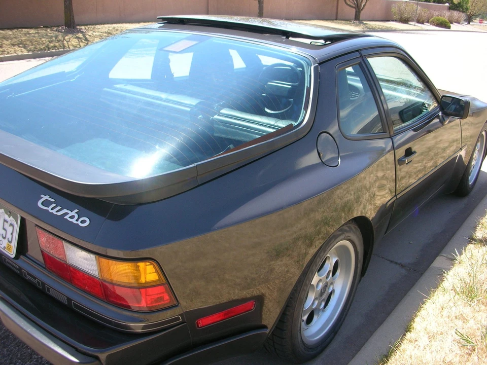 1986 Porsche 944 Turbo - Image 17 of 31