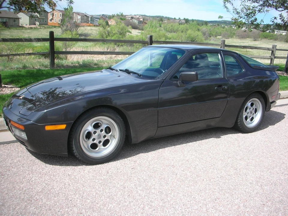 1986 Porsche 944 Turbo - Image 2 of 31