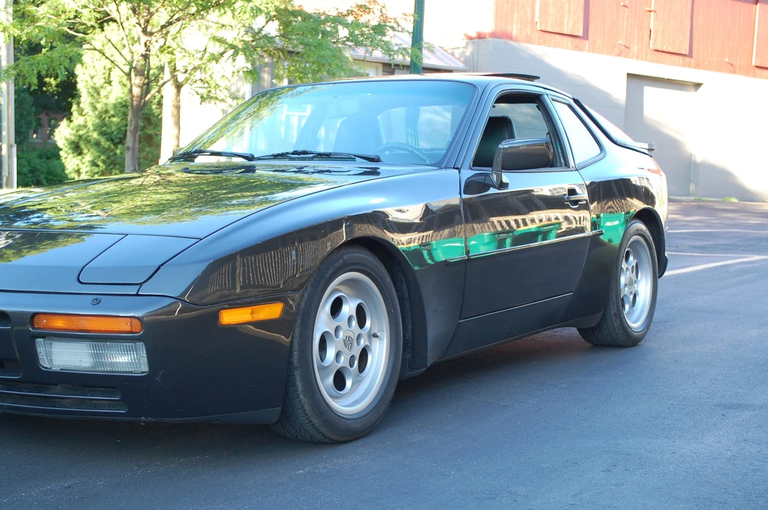 1986 Porsche 944 Turbo - Image 17 of 31