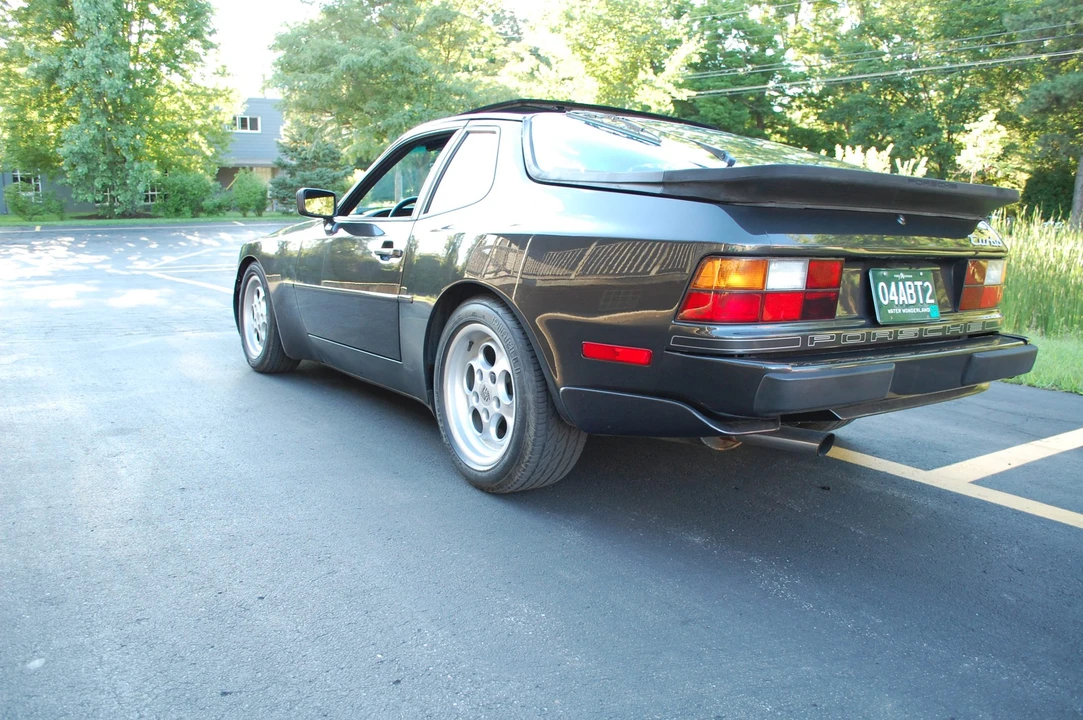 1986 Porsche 944 Turbo - Image 13 of 31