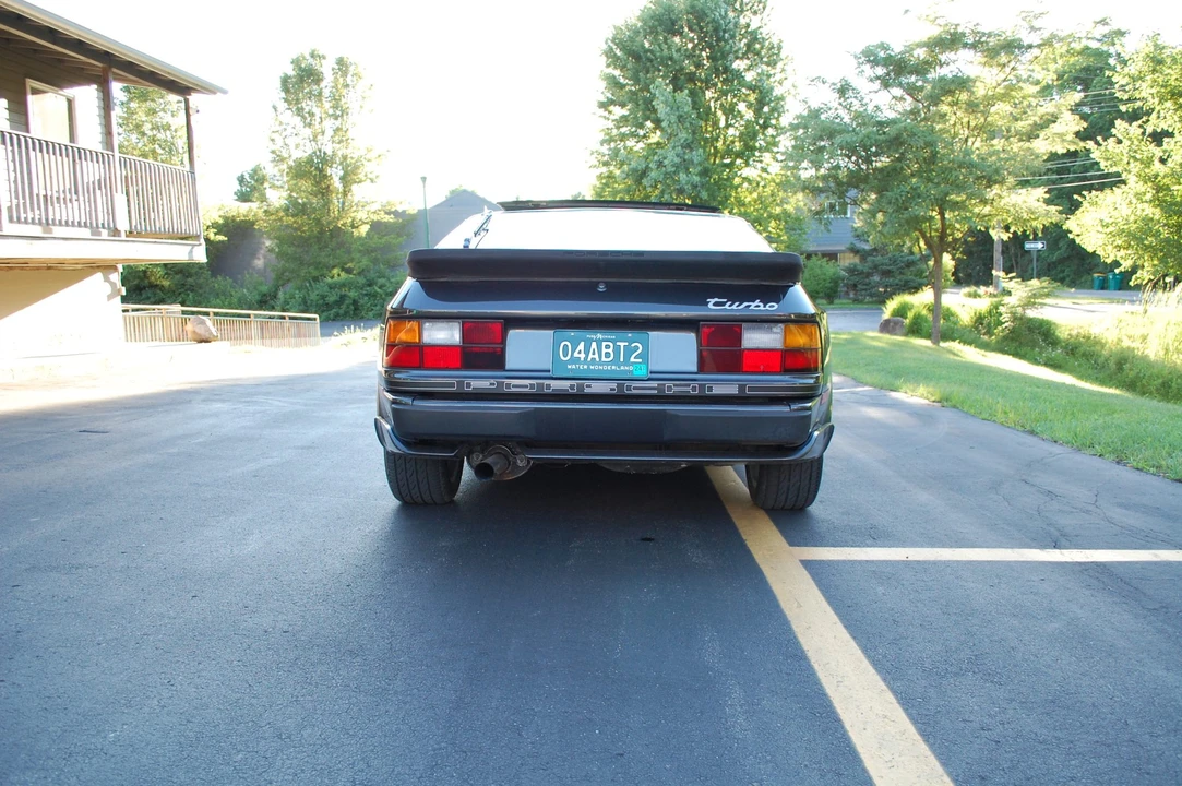 1986 Porsche 944 Turbo - Image 12 of 31