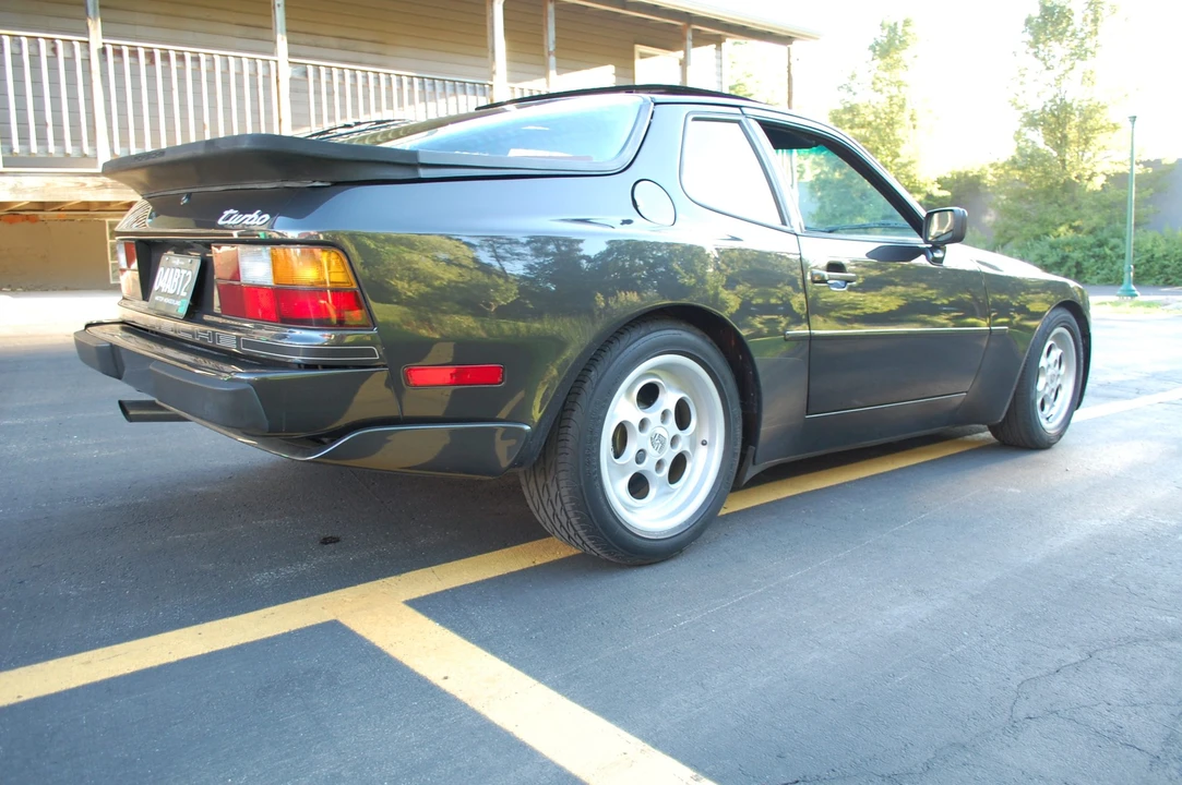 1986 Porsche 944 Turbo - Image 8 of 31
