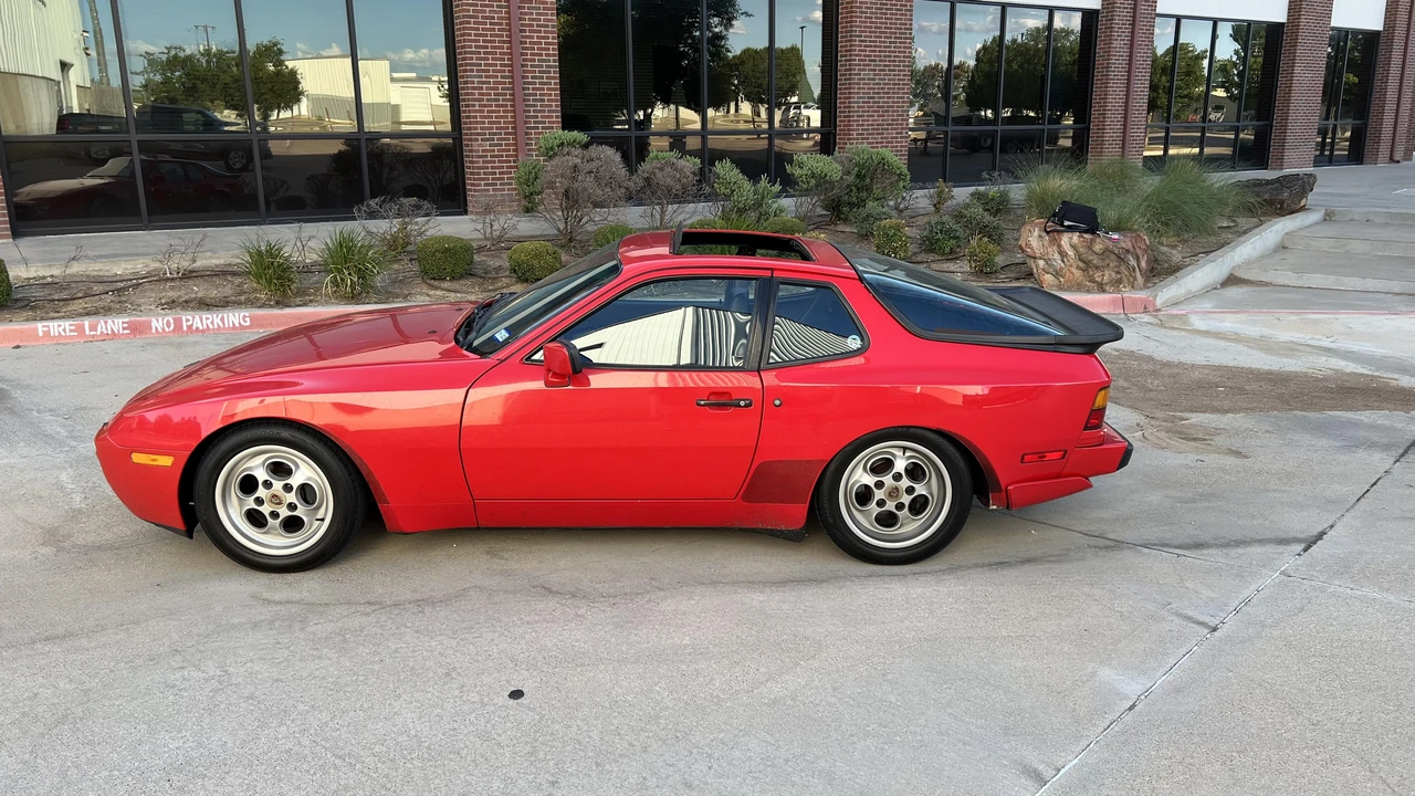 1986 Porsche 944 Turbo - Image 11 of 31