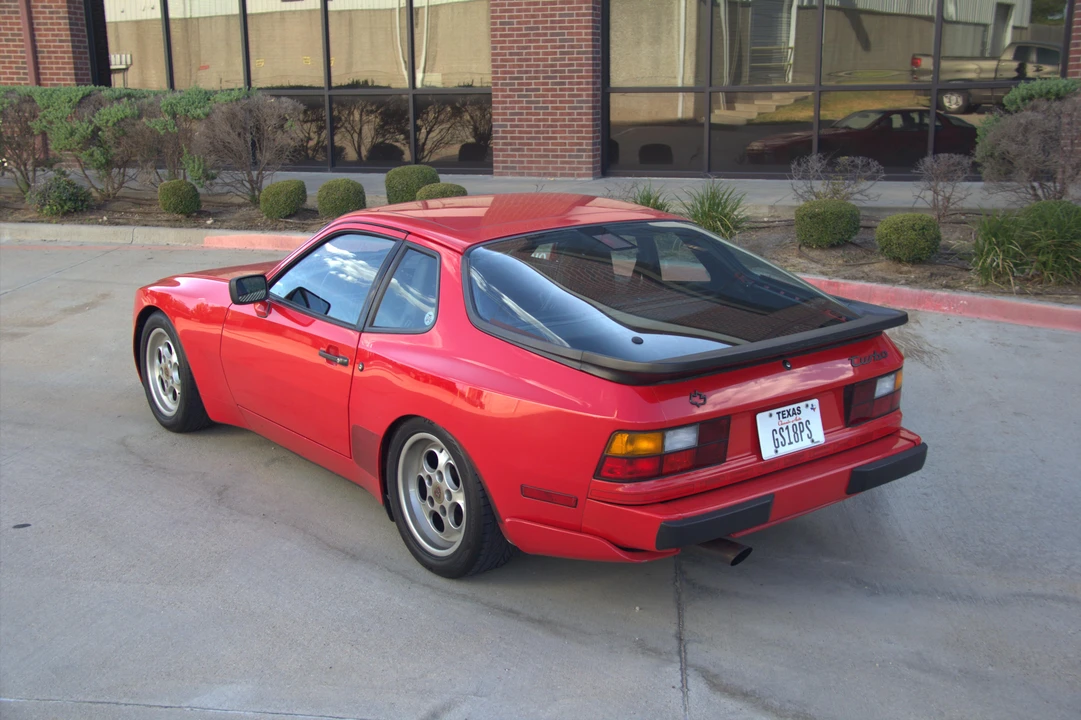 1986 Porsche 944 Turbo - Image 15 of 31