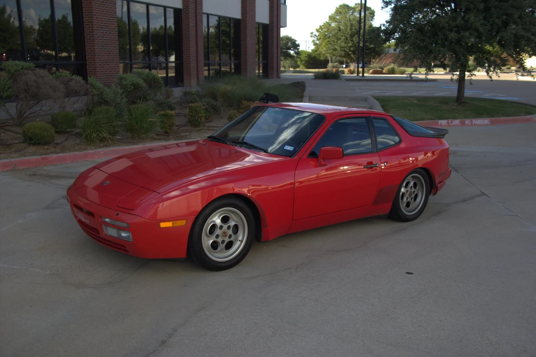 1986 Porsche 944 Turbo - Image 10 of 31