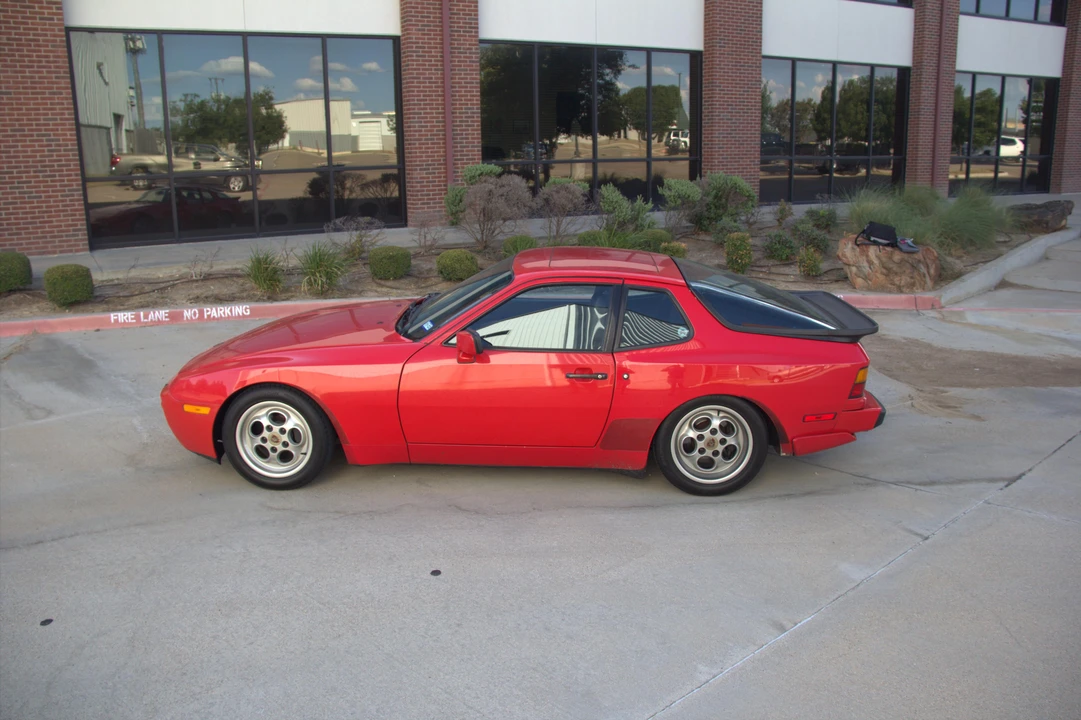 1986 Porsche 944 Turbo - Image 13 of 31