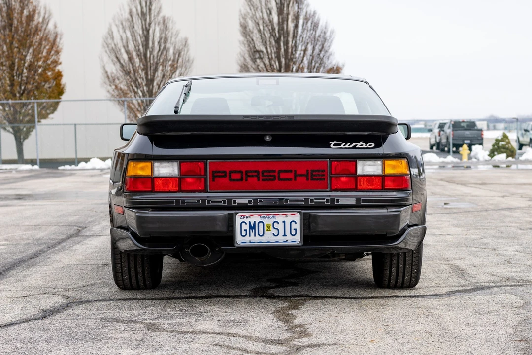 1986 Porsche 944 Turbo - Image 5 of 31