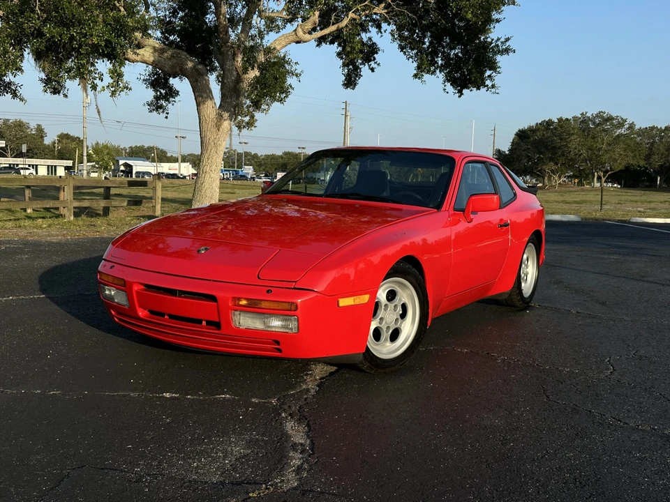 1986 Porsche 944 Turbo - Image 8 of 31