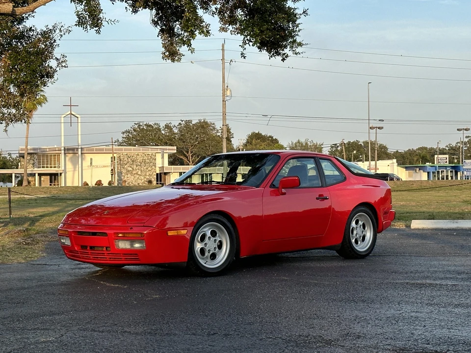1986 Porsche 944 Turbo - Image 17 of 31