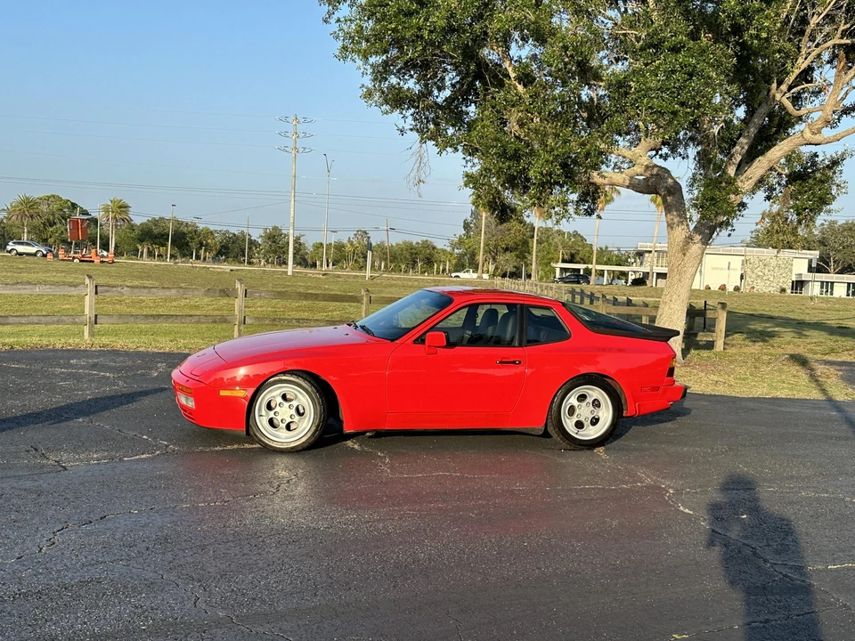 1986 Porsche 944 Turbo - Image 19 of 31