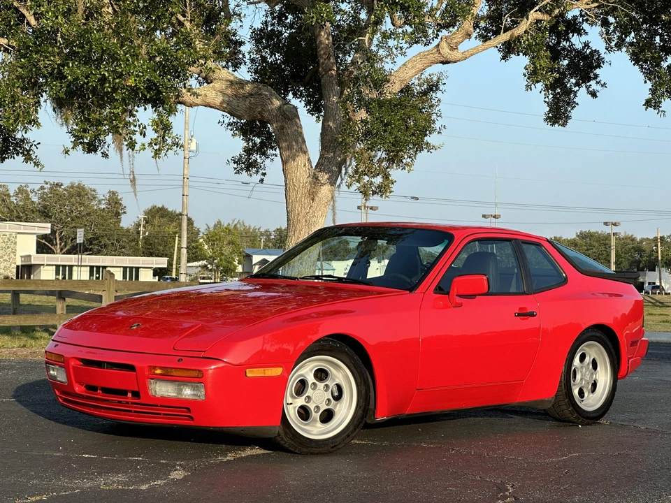 1986 Porsche 944 Turbo - Image 15 of 31
