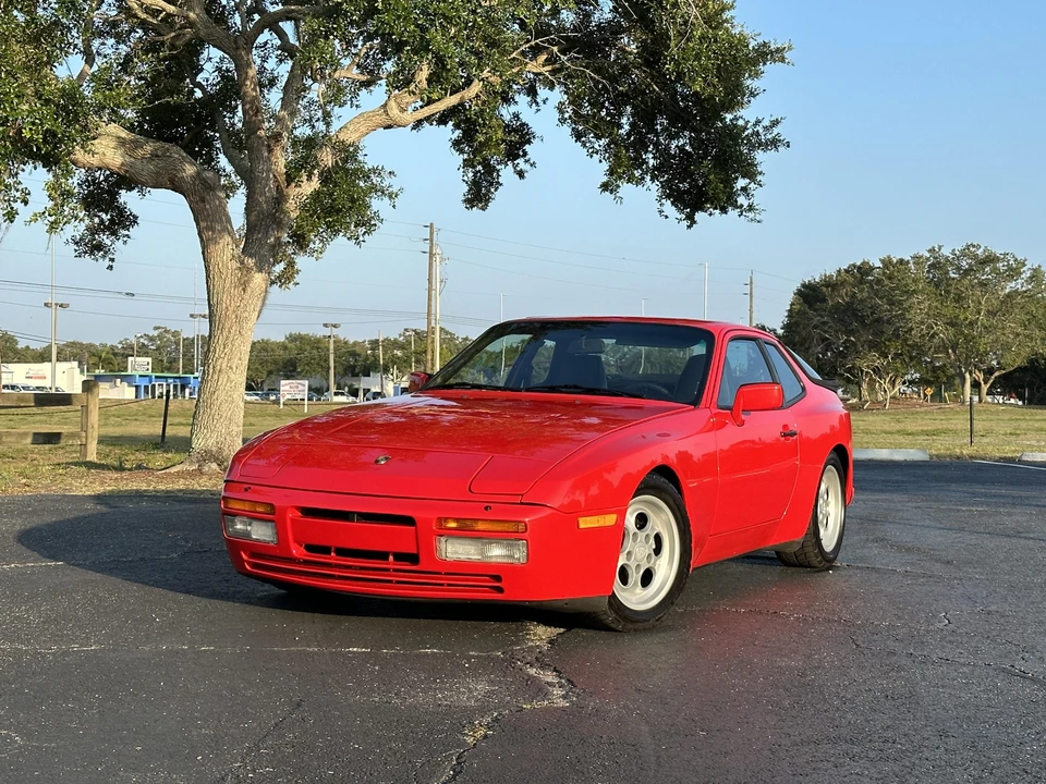 1986 Porsche 944 Turbo - Image 10 of 31