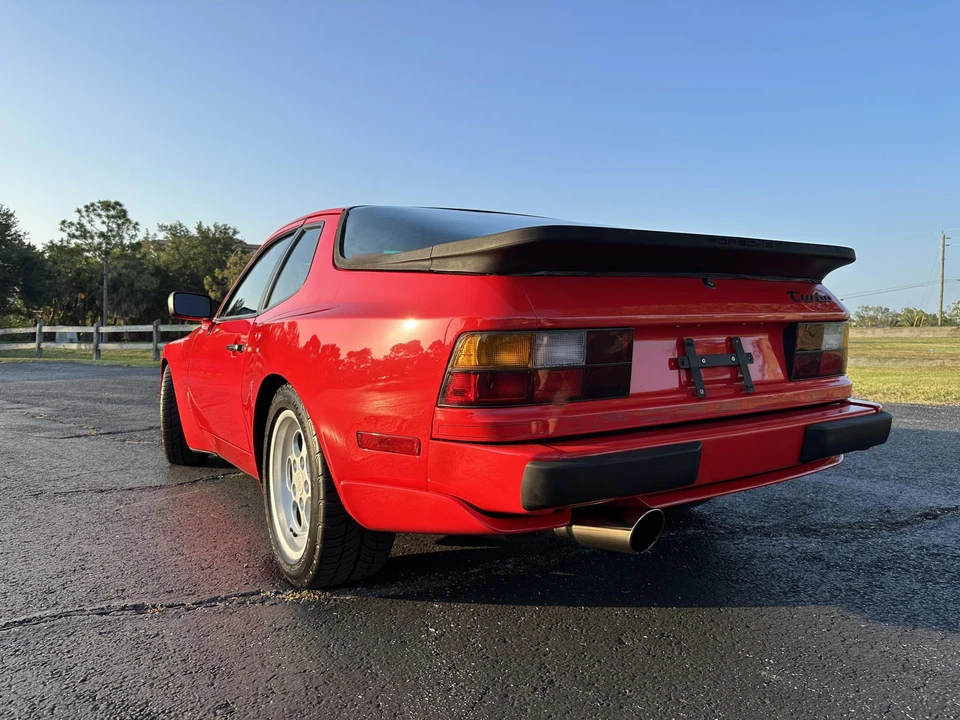 1986 Porsche 944 Turbo - Image 25 of 31